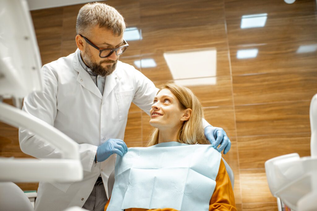 Clínica Dental SmileDent Pinto