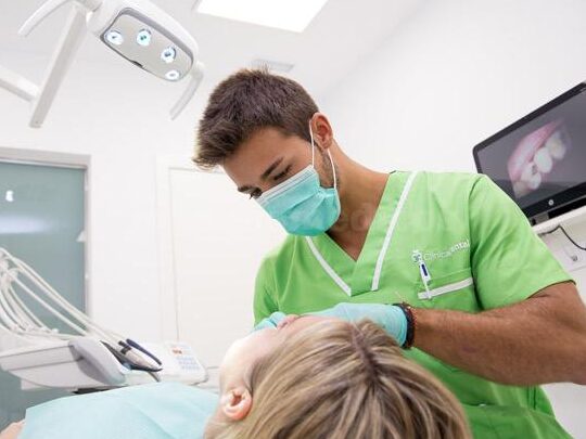 Clínica Dental Tres Cantos ≫ Dra. Mª Dolores Carrera