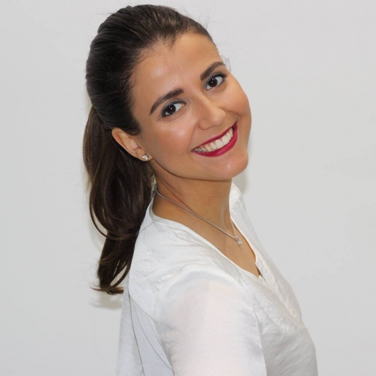 Dra. Miriam Galea Zamora, Dentista