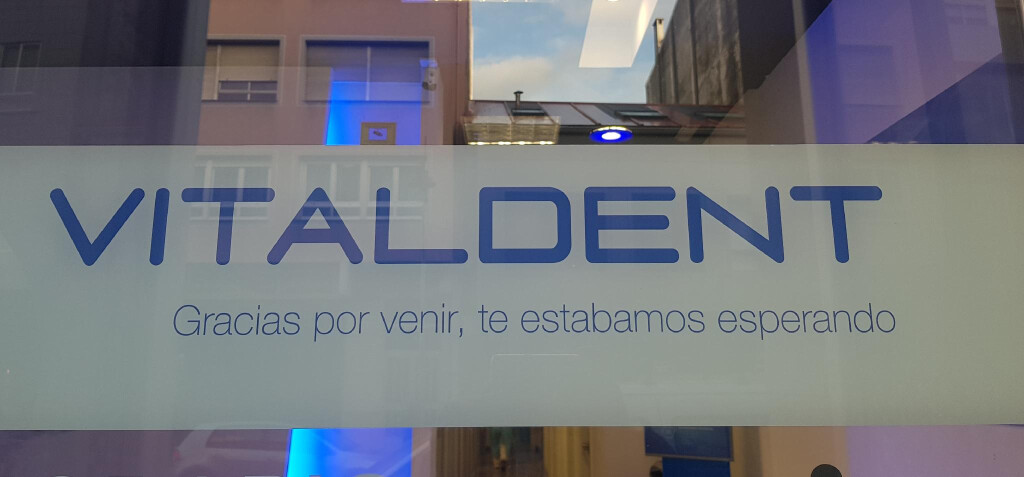 Clínicas Dentales En Carballo